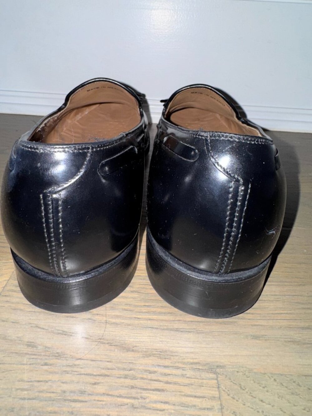 Johnston & Murphy Men's Black Leather Tassel Loafers, Size 11, Great Condition - Picture 8 of 9